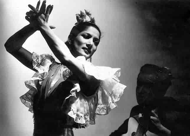 standard_compressed_Carmen_Amaya ¡Disfruta del Flamenco en Sevilla! 💃🕺